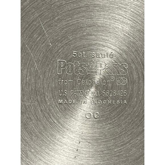 5 QT Calphalon 12" saute pan. Textured cook surface  !!!!!!CLEAN!!!! - Picture 5 of 10